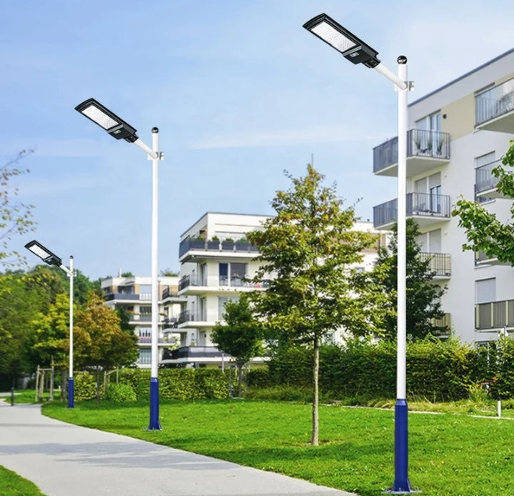 LE PUISSANT LAMPADAIRE SOLAIRE 5000 WATTS